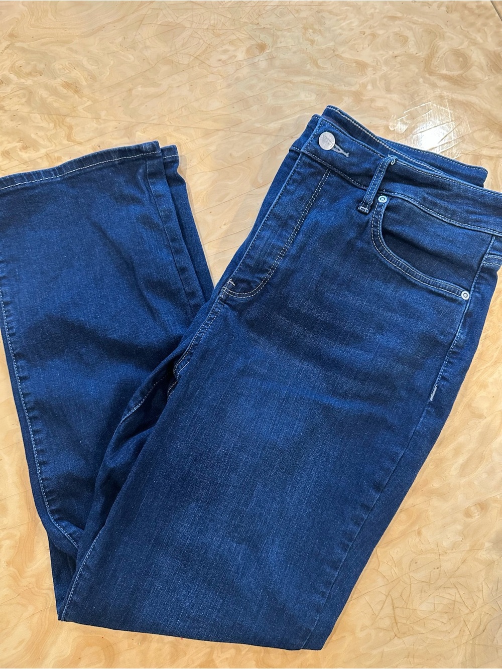 EUC-NYDJ MARILYN STRAIGHT 14P-Indigo Denim Jeans with Branded Button - Picture 3 of 10